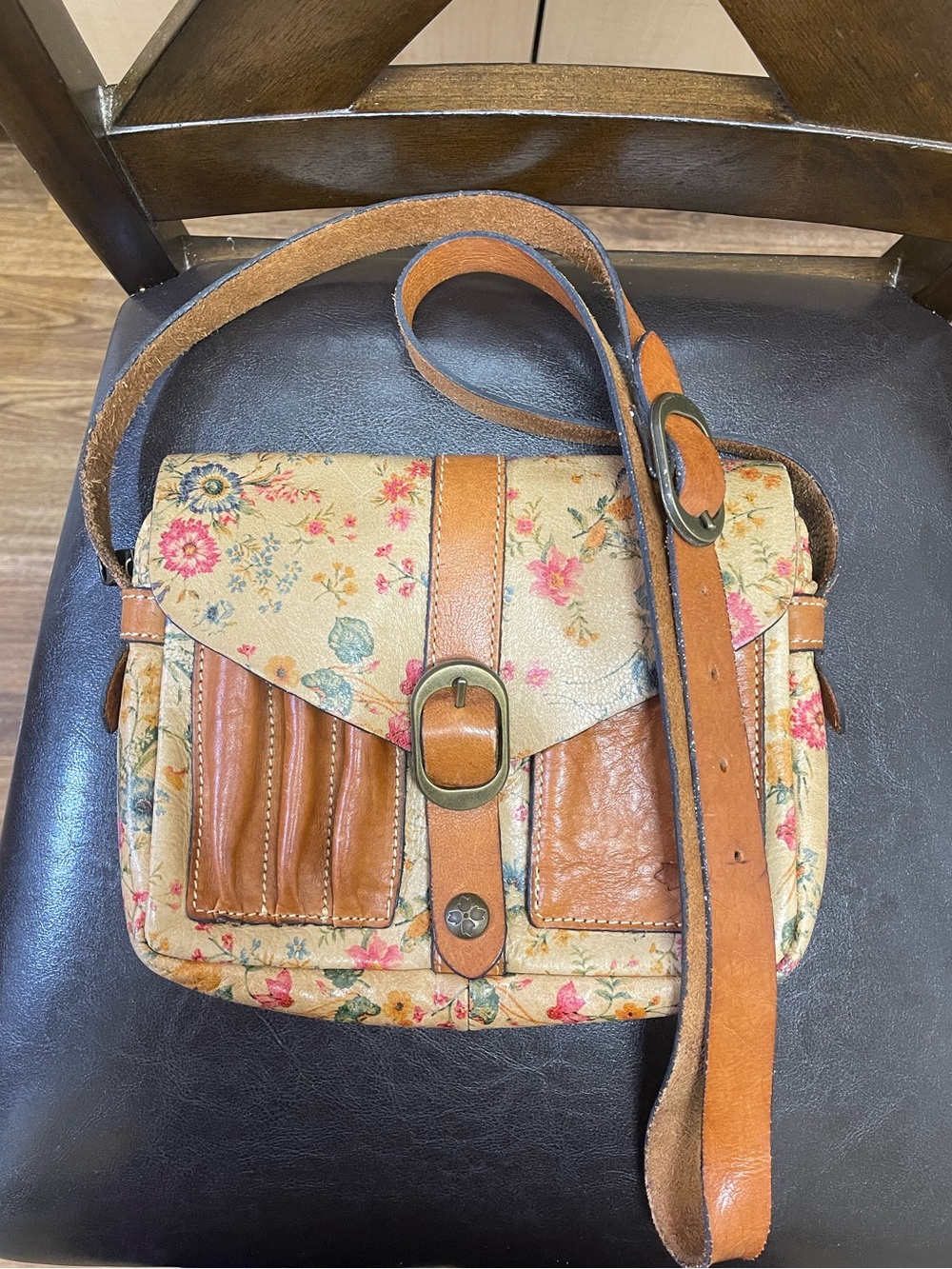 Patricia Nash Leather Prairie Rose Floral Print Leather Crossbody Bag GUC - Picture 7 of 7